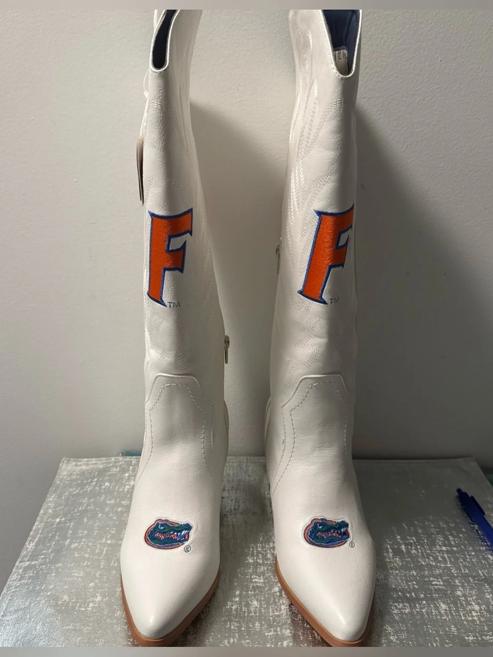Florida Gators White Women's Cowboy Boots NWT 7.5. No box